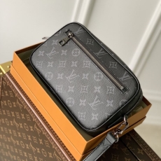 LV Clutch Bags